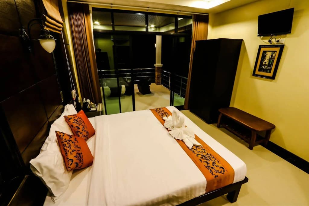 The Rich House - photo 5