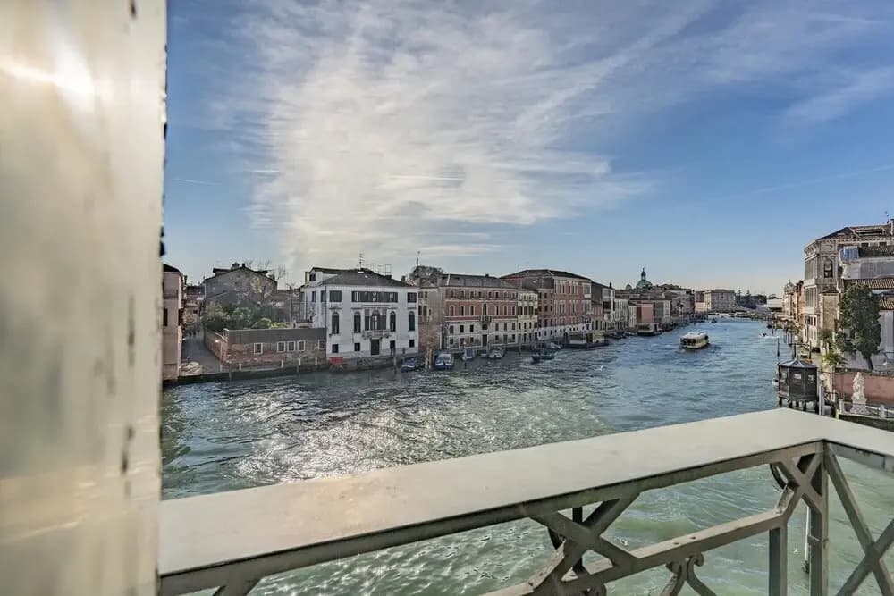 Ca' Degli Specchi Grand Canal - photo 11