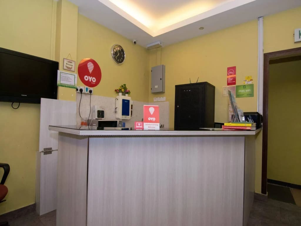 OYO 109 V'la Park Hotel - photo 2