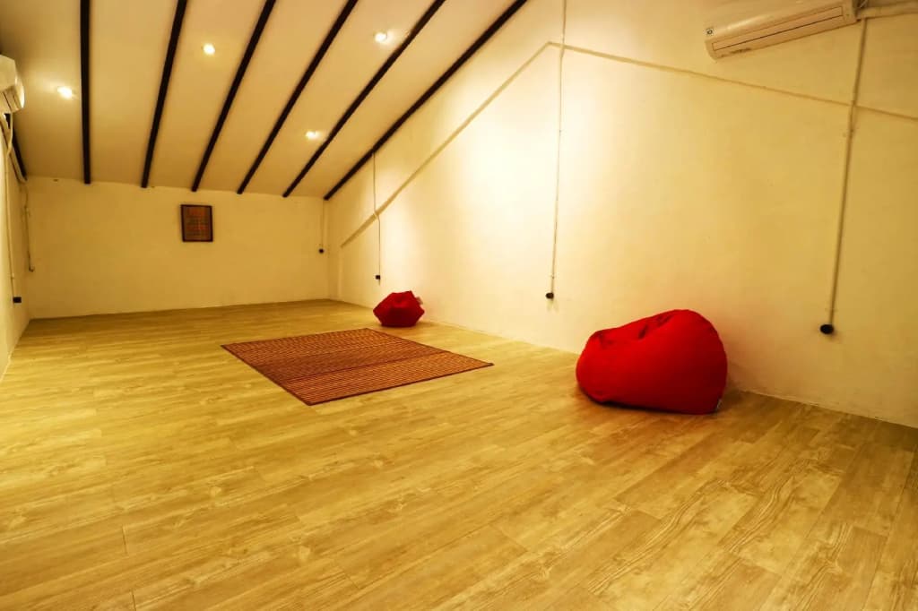 Mel's Dorm - photo 11