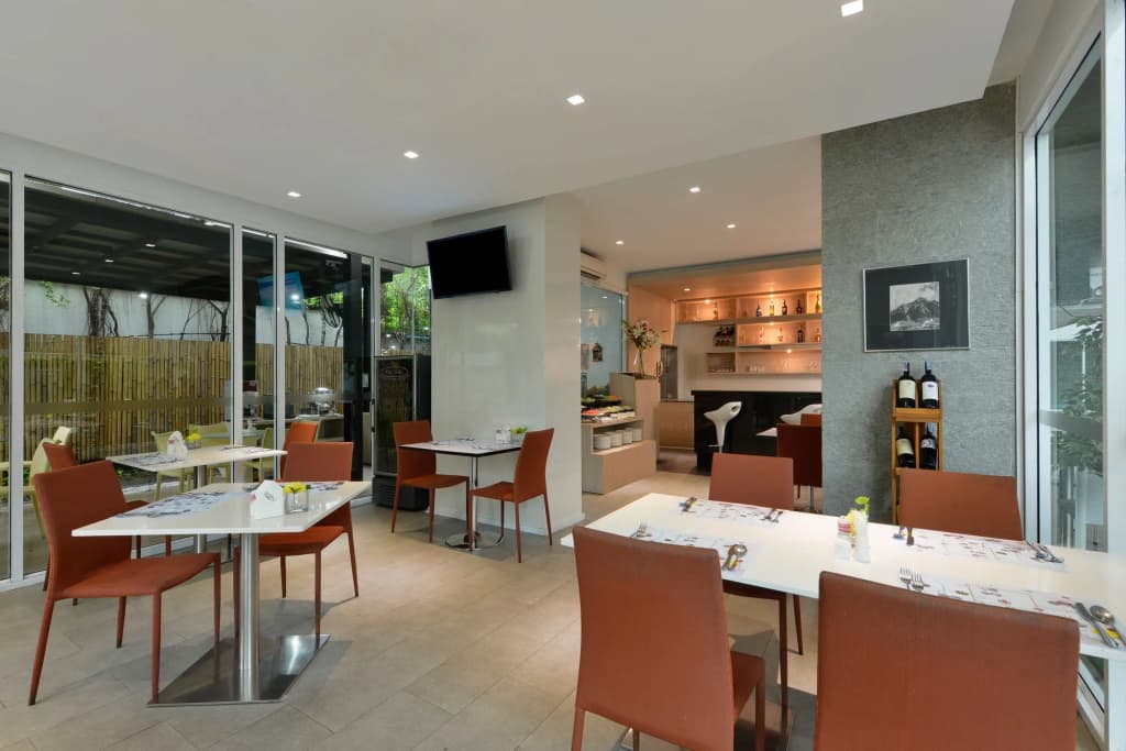 Hotel Amber Sukhumvit 85 - photo 40