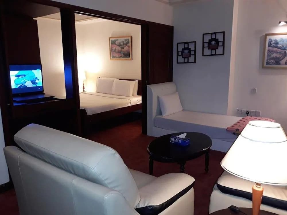 Kl Summer Suite at Times Square - photo 2