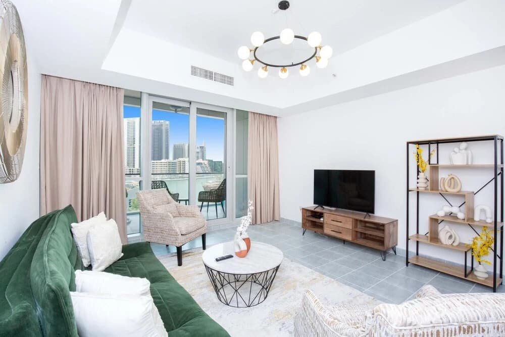 The Waves Exude Luxury 1 BR Waterfront - photo 2