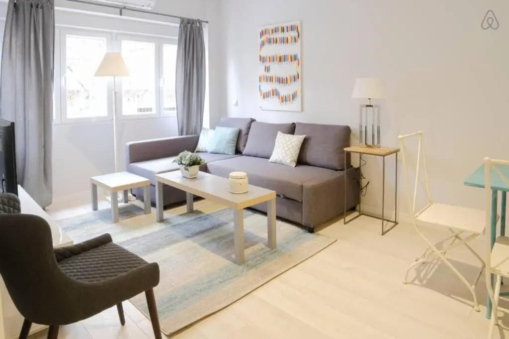 Charming Studio in Cuatro Caminos Area - photo 2