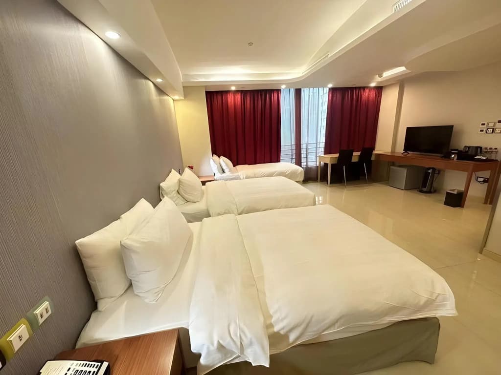 Harbour Bay Hotel - photo 4