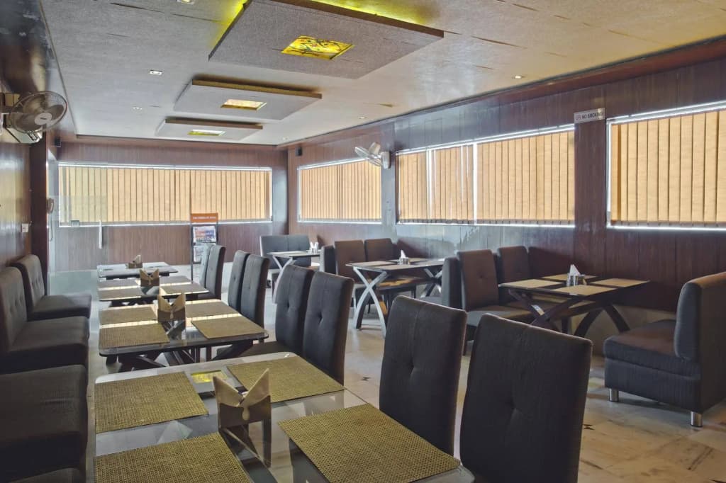 Hotel Krishna - photo 17