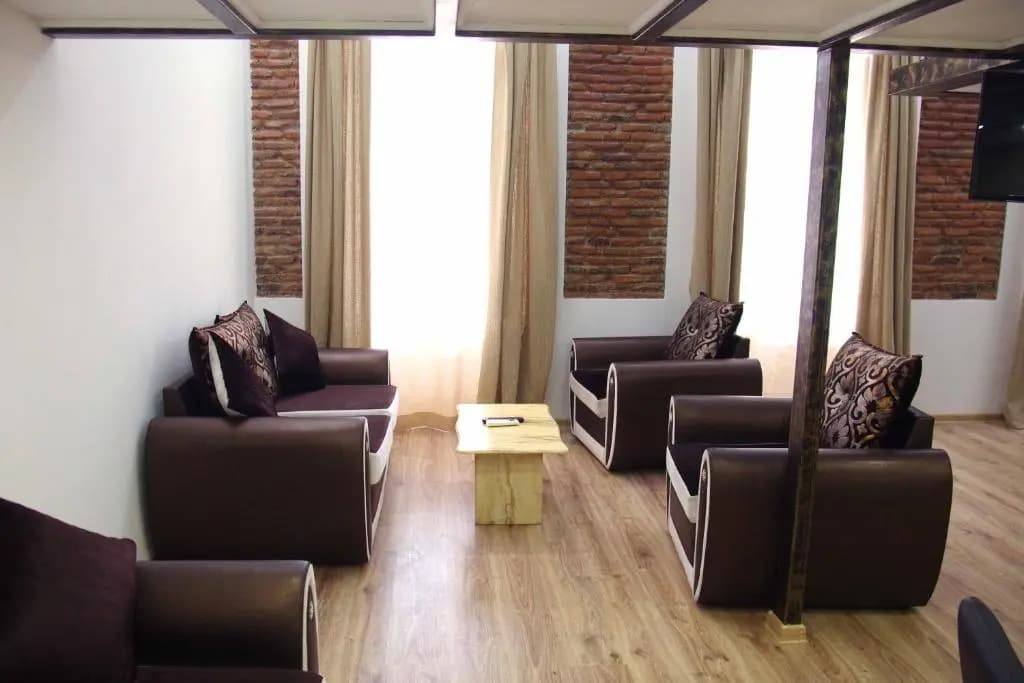 Apartment on Tabidze - photo 2