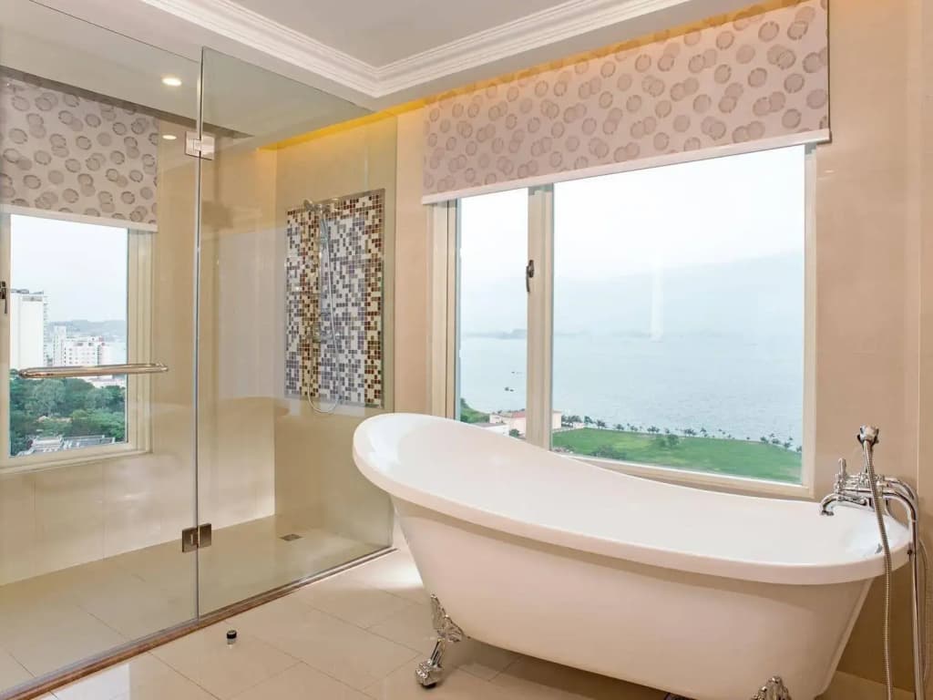 Royal Halong Hotel - photo 10