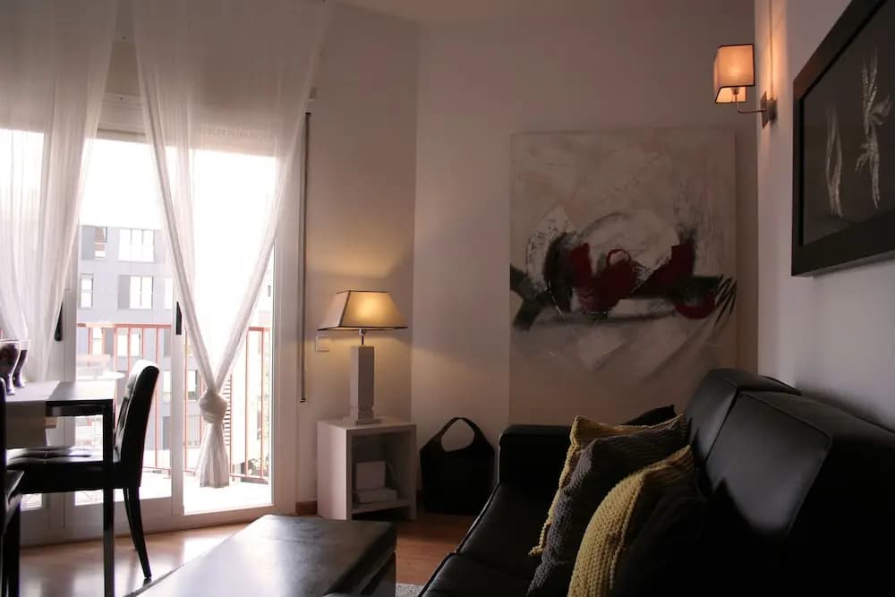 Avenida Apartments Roger de Flor - photo 4