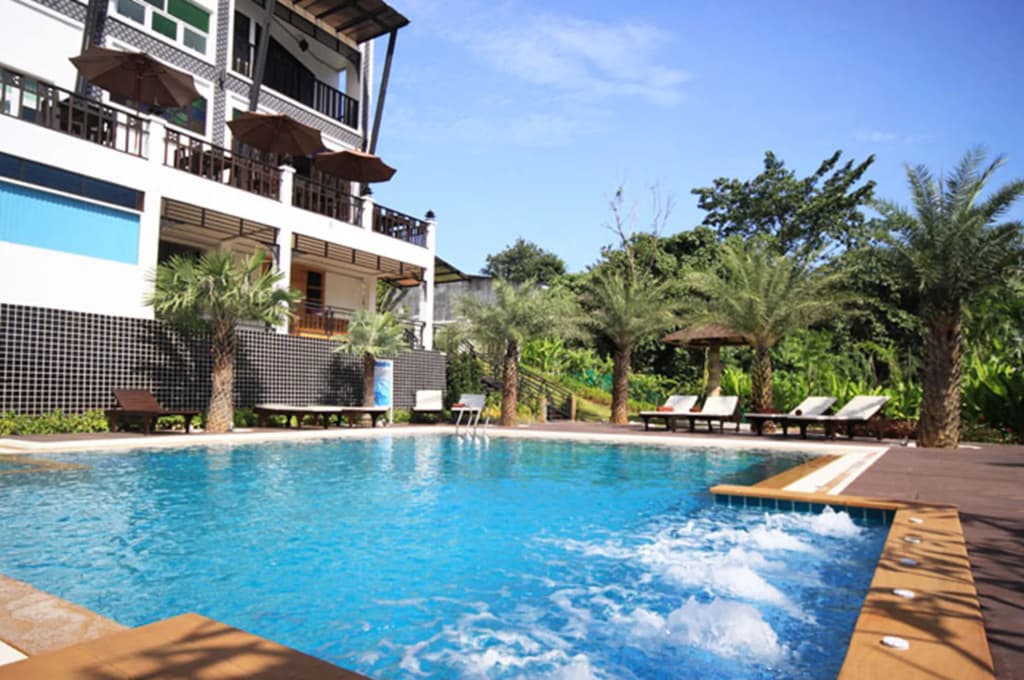 Dee Andaman Hotel - photo 12