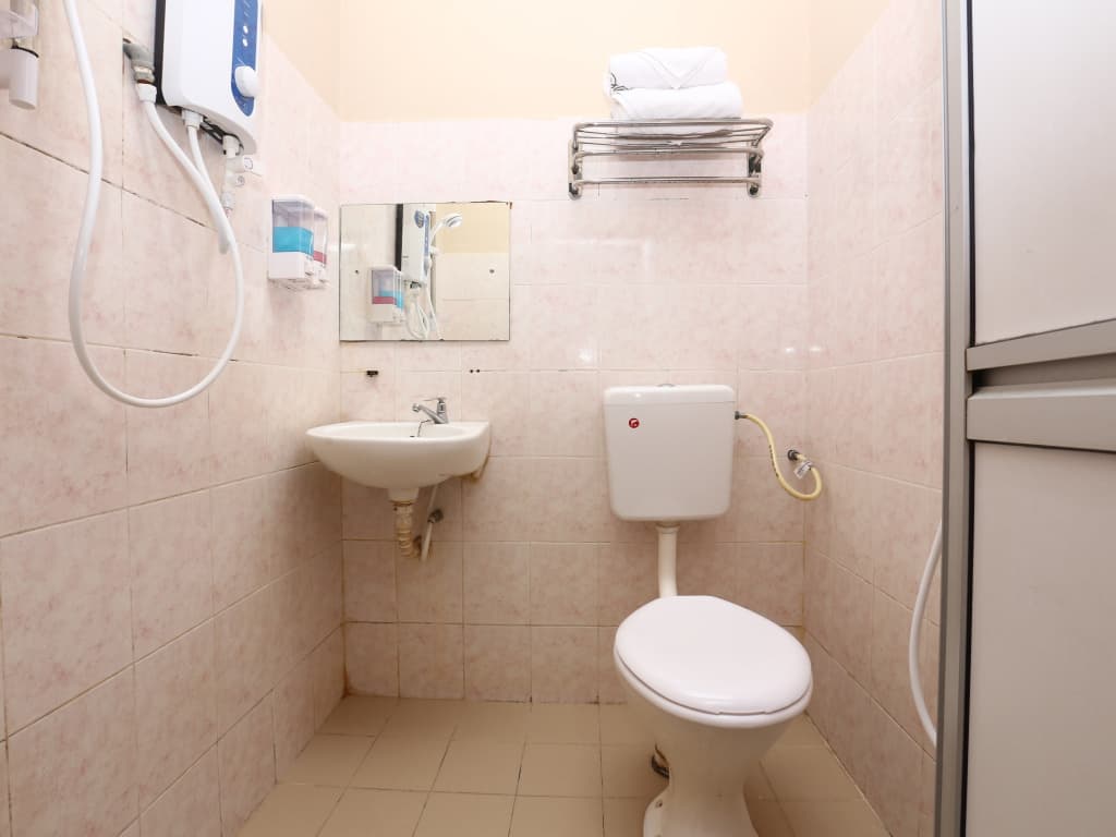 Hotel O Destiny Riverside Hotel - photo 8