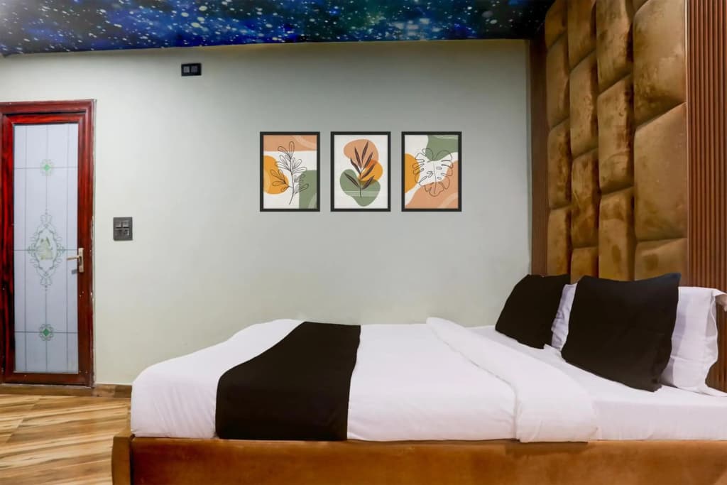 OYO Flagship 80461 R K Residency - photo 7