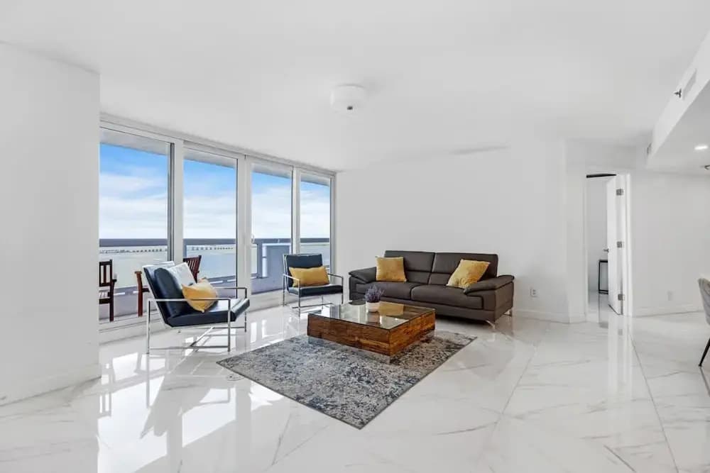 Chic Bayfront Condo With Stunning View - photo 7