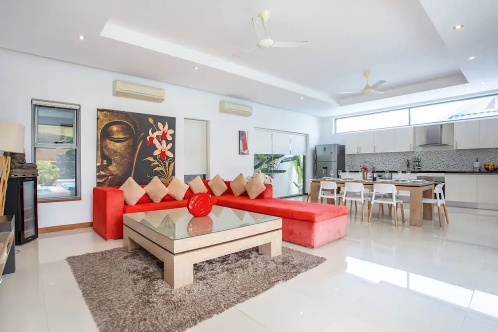 Modern 4BR Pool Villa Virginie Naiharn - main photo