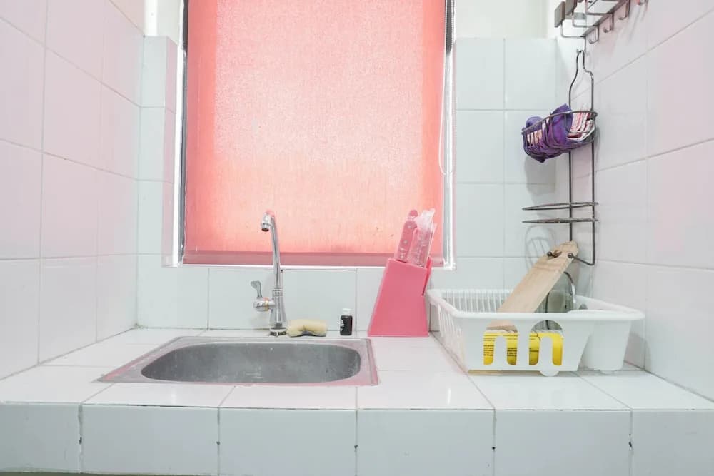 Comfortable Studio Room At Kebagusan City - photo 6