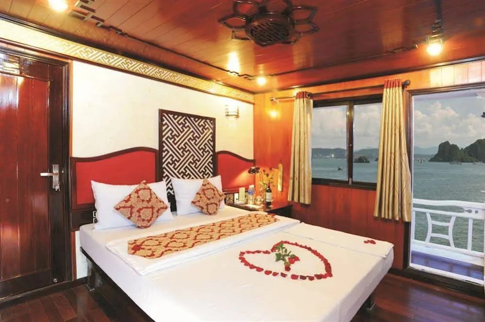 Royal Heritage Cruise - photo 2