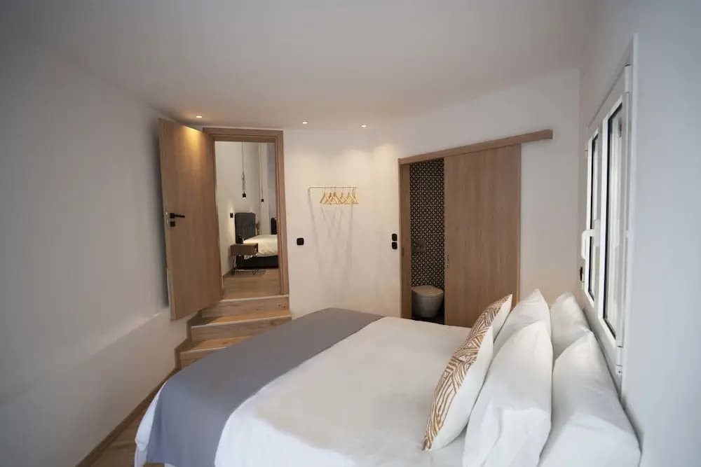 Modern 2bed 2bath Loft in Acropolis area - photo 3