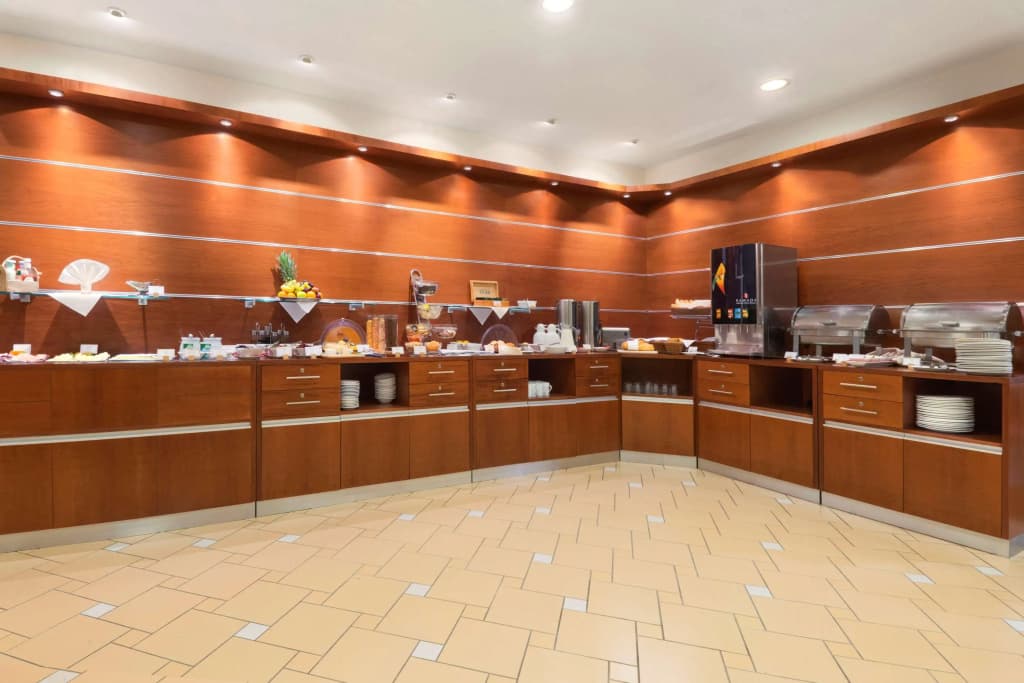 Ramada by Wyndham Airport Prague - photo 15