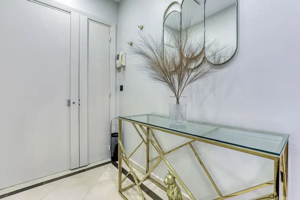 Montaigne Executive Suite - photo 13