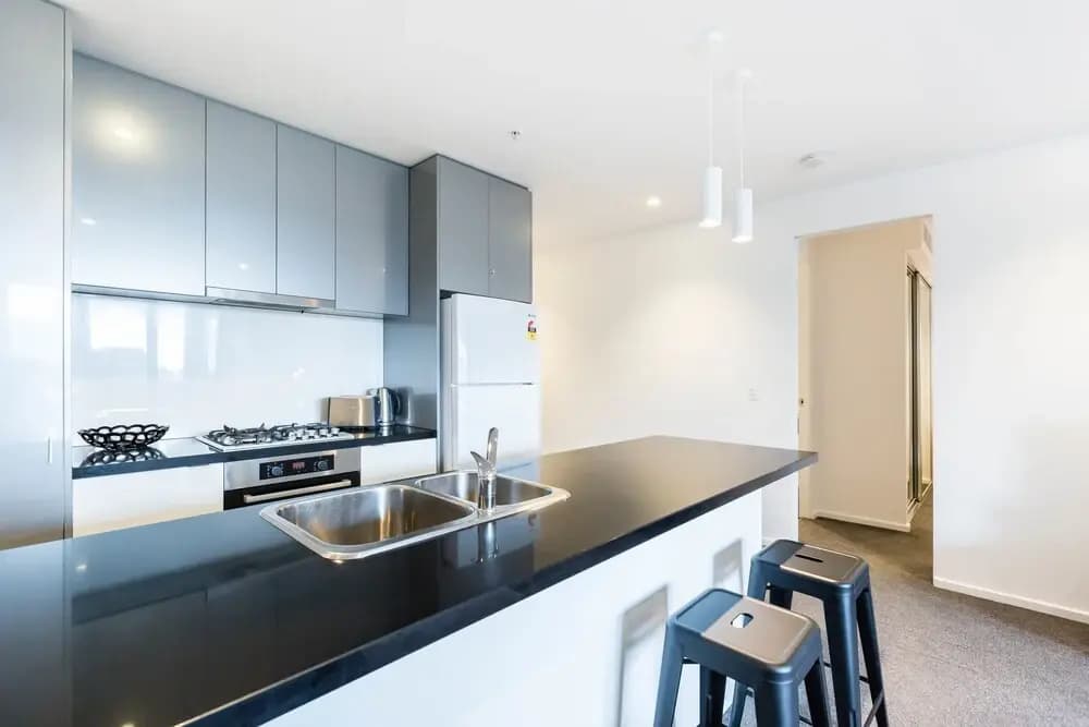 SONYA, 2BDR Southbank Apartment - photo 14