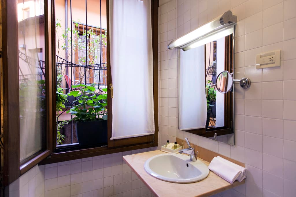 Hotel Columbia - photo 11