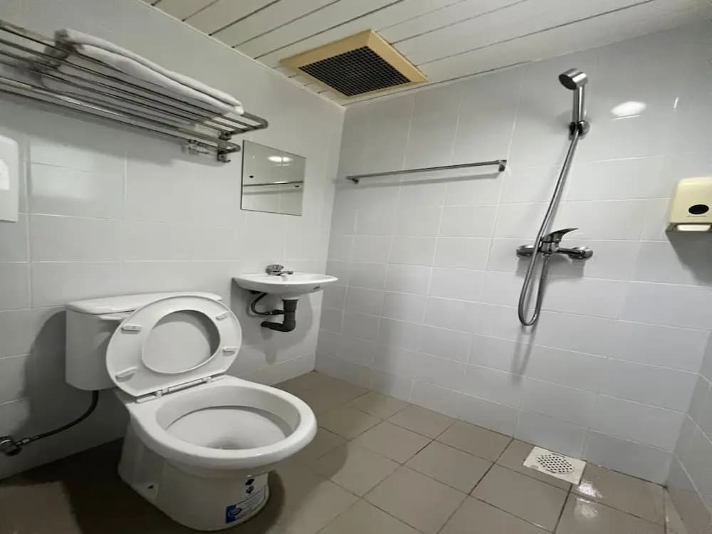 OYO 90994 Hotel Golden Mouse - photo 9