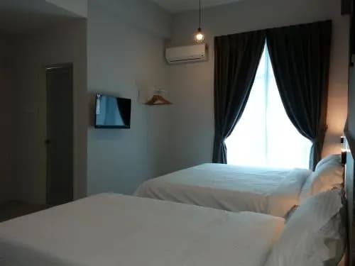 L Hotel - photo 6