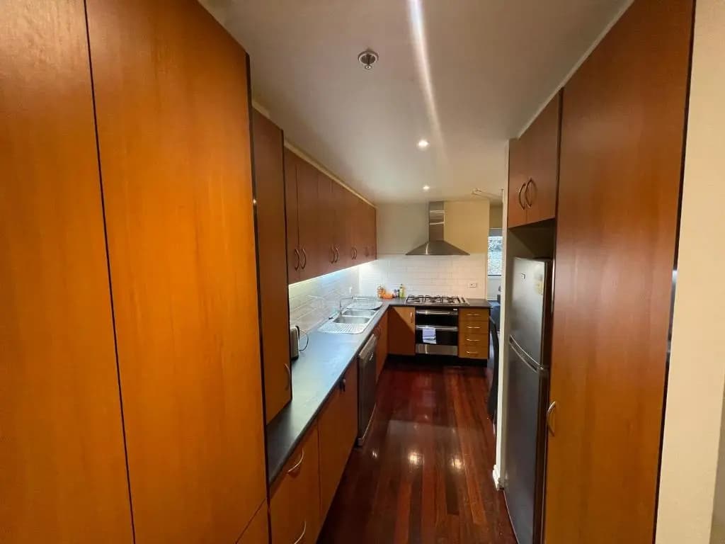 ReadySet Apartments on King - photo 11