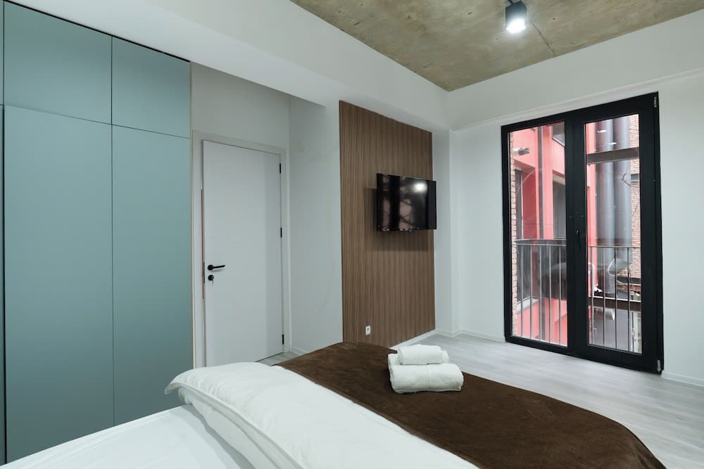 Bright 1BR apartment in Avlabari - photo 2