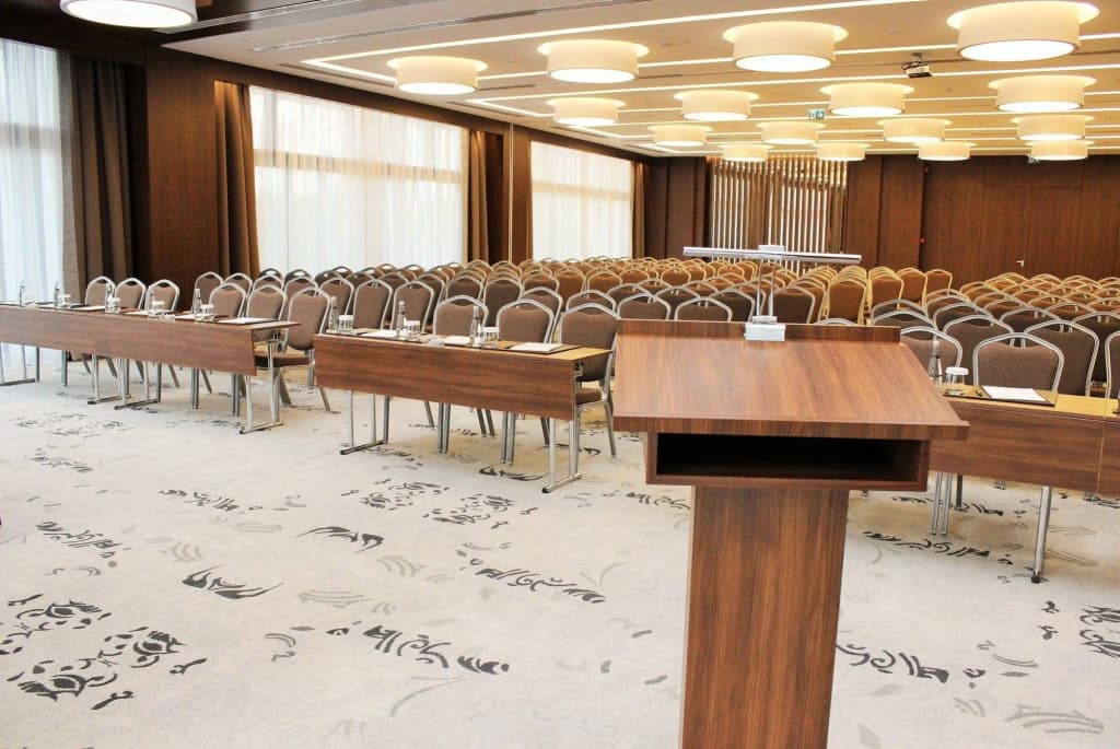 Burgu Arjaan by Rotana Hotel - photo 6