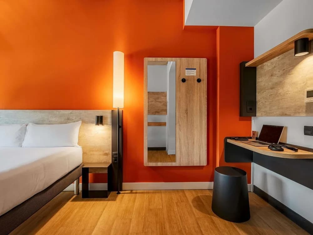 Ibis Budget Madrid Aeropuerto - photo 24