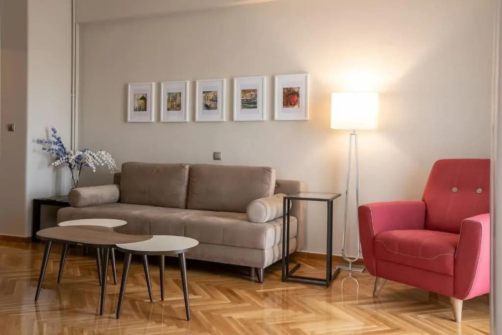 Luxurious 4 bdrm+3 bath Apt in the heart of Athens - photo 9