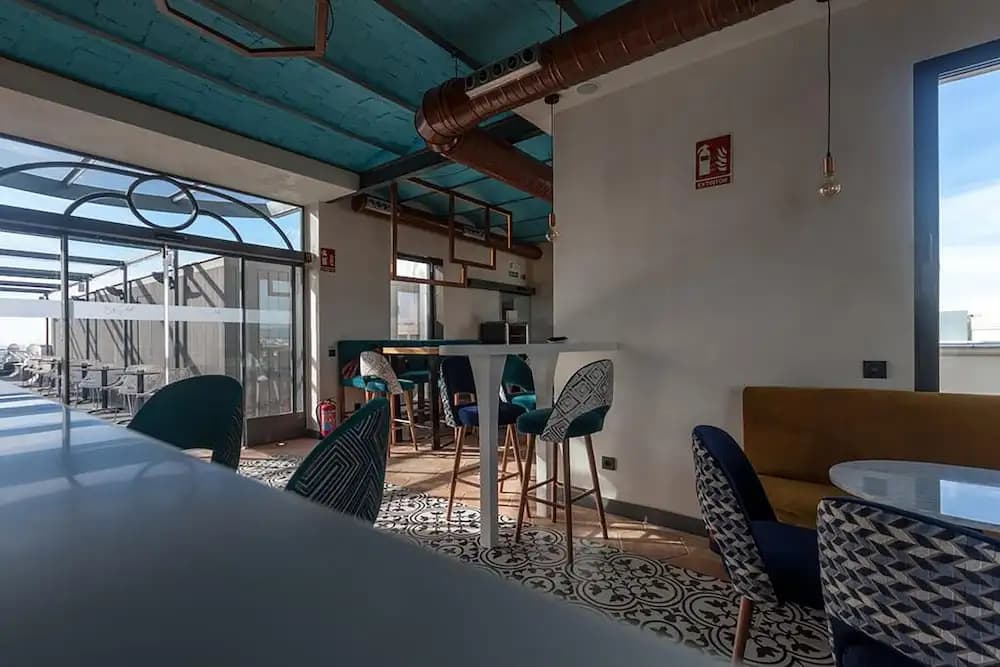 Hostal Juliette & Coworking - photo 8