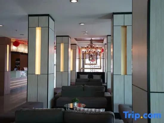 The Spring Srinakarin Hotel - photo 2