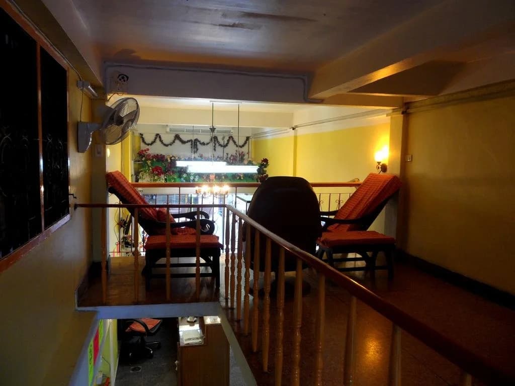 Home Hug Hostel - Adults - photo 8