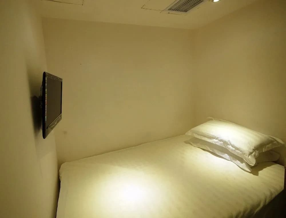 Cozy Hostel - photo 2