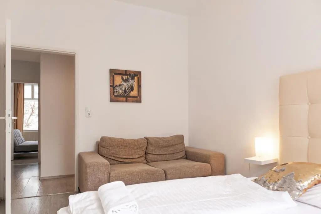 Pleasant 2BR - Perfect for long stays - photo 4