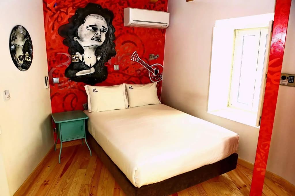 Hostel Petit Lusa - photo 2