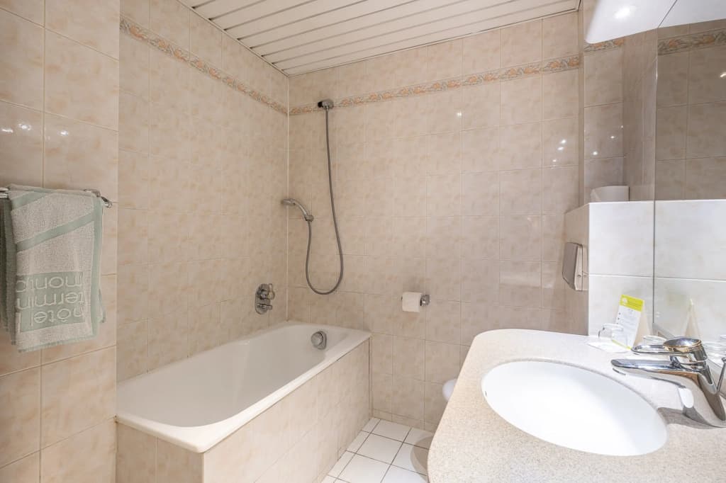 Hôtel Terminus Montparnasse - photo 49