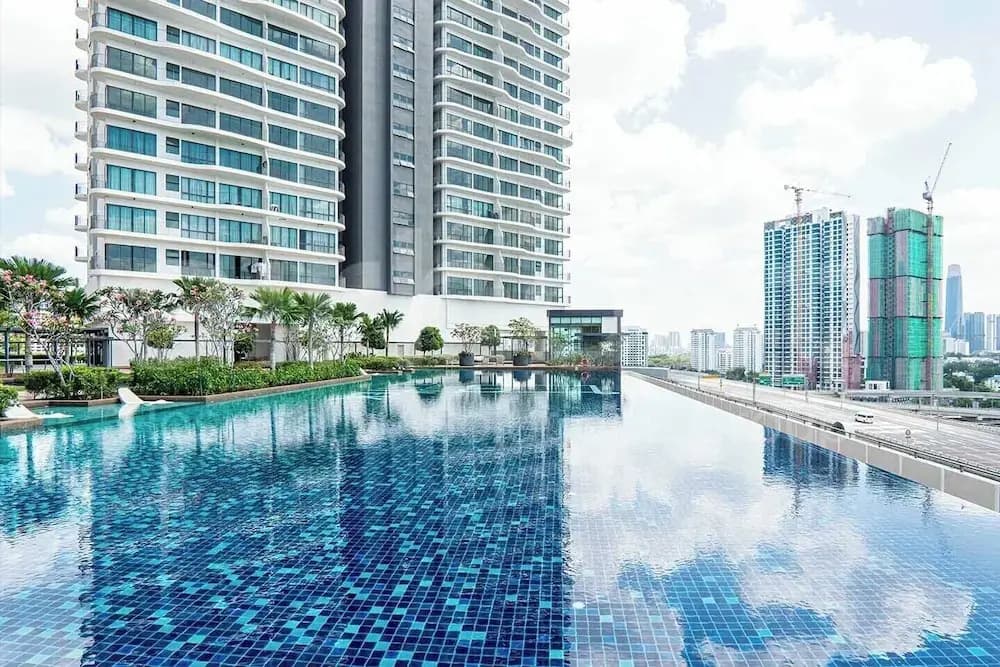 Datum Jelatek Residence by Airhost - photo 12
