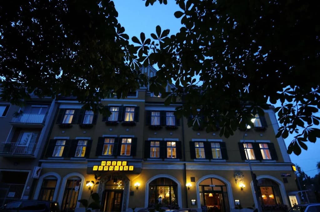 Hotel Bergwirt Schönbrunn - photo 1