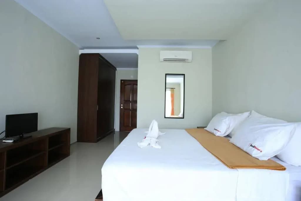 RedDoorz @ Padma Utara - photo 2