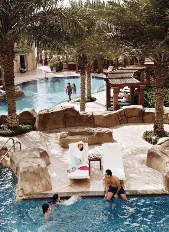 Four Seasons Hotel Doha - photo 17