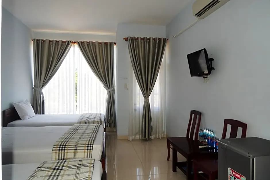 Quang Nhat Hotel - photo 4