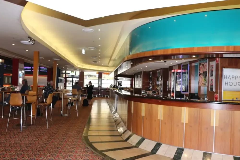 Guildford Hotel - photo 2