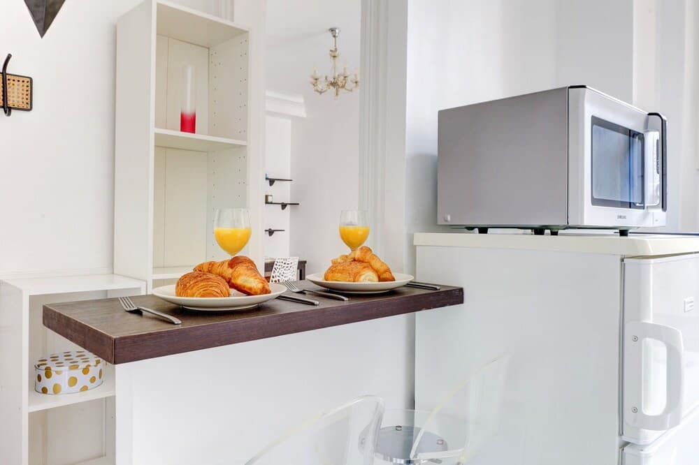 Elegant 1BR Steps to Marais & Louvre - photo 9