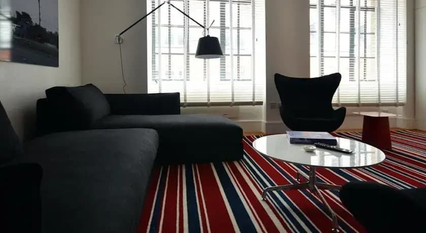 Uber London Warehouse Conversion - photo 2
