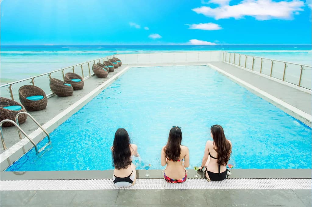 Yarra Ocean Suites Danang - photo 18