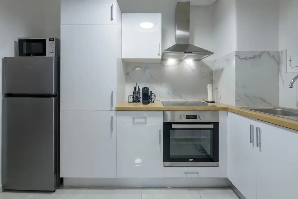 Fully Renovated Flat in Prime Location - photo 15