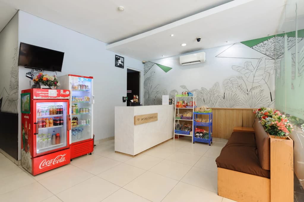 RedDoorz Plus near Grand Indonesia Jakarta - photo 6